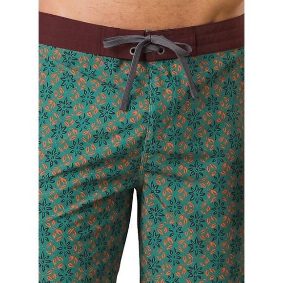 PRANA Men's Vintage Boardshort Size 32 Green Cove Geo Floral 6" Inseam Swim NWT - Picture 2 of 9